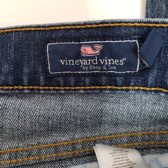 Vineyard Vines Straight Leg Fit Blue Jeans Denim Mens 32 waist 36 length - Picture 2 of 7